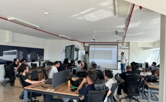 Lothbrog Makine, eğitimle büyüyor